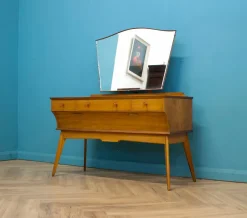 Pamono Vintage Walnut Dressing Table by Alfred Cox for Heals, 1960s><noscript><img width=