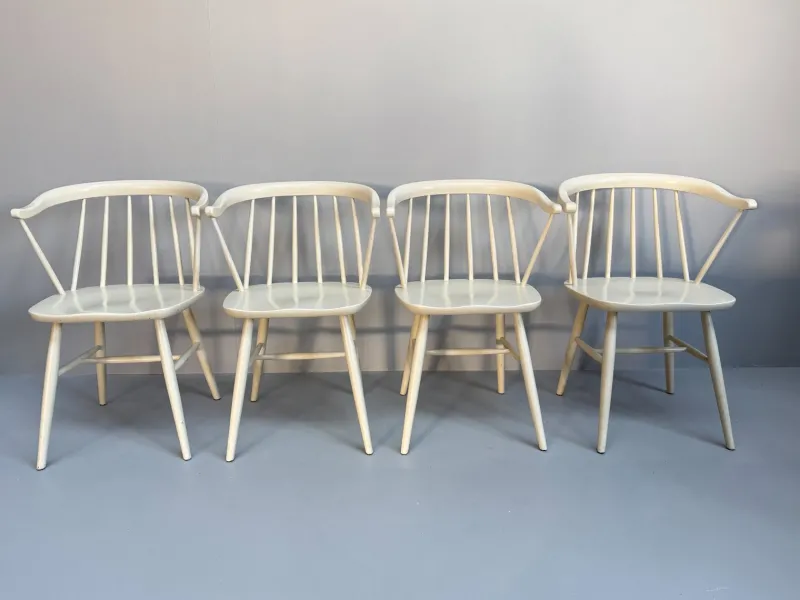 Best Pamono Vintage White Lacquered Spindle Chairs from Nesto, 1960s, Set of 4