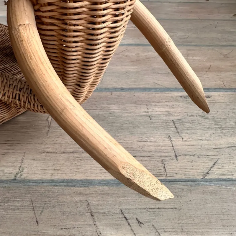 Pamono Vintage Wicker & Rattan Elephant Pedestal in the style of Vivai Del Sud, 1960s> Pedestals And Columns