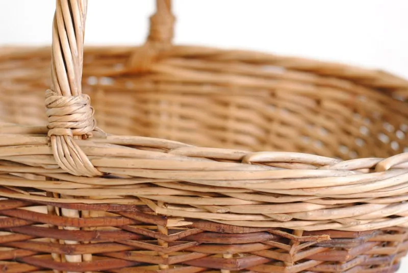 Pamono Vintage Wicker Basket, 1950s> Trunks Crates & Baskets