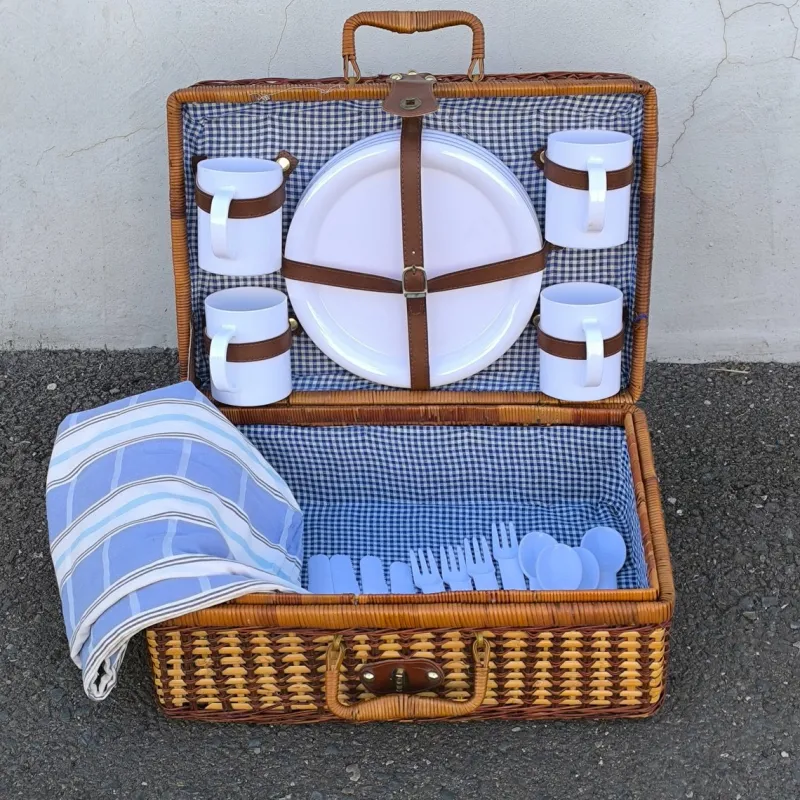Pamono Vintage Wicker Picnic Case, 1940, Set of 22> Trunks Crates & Baskets