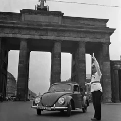 Hot Pamono Volkswagen Beetle in Front of Brandenburg Gate, Germany, 1939, Printed 2021