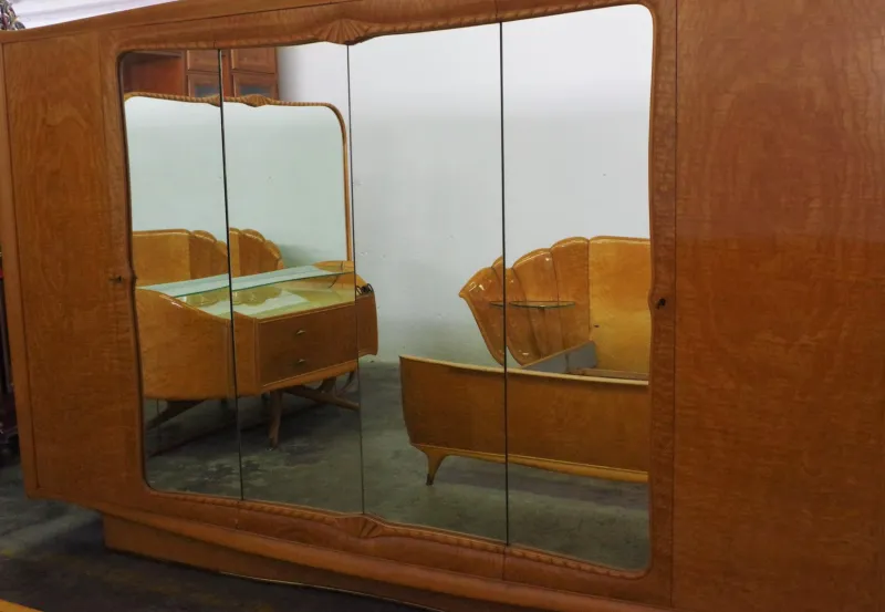 Hot Pamono Walnut Burl Bedroom Set by Osvaldo Borsani, 1950s, Set of 3