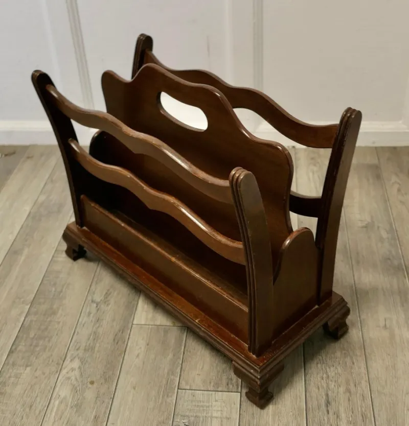 Pamono Walnut Canterbury Magazine Rack, 1950s> Magazine Racks