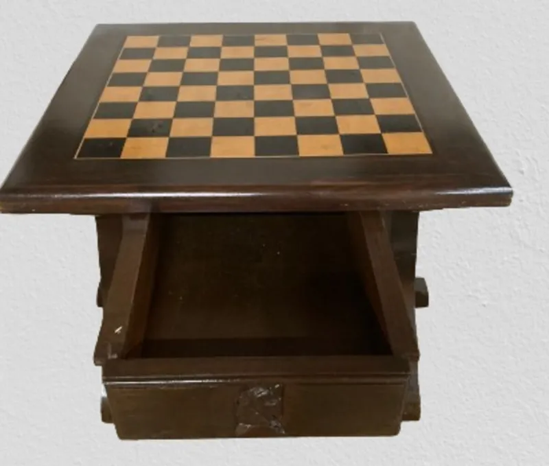 Pamono Walnut Chess Table with Hand-Carved Figures, Spain, 1960s, Set of 3> Game Tables