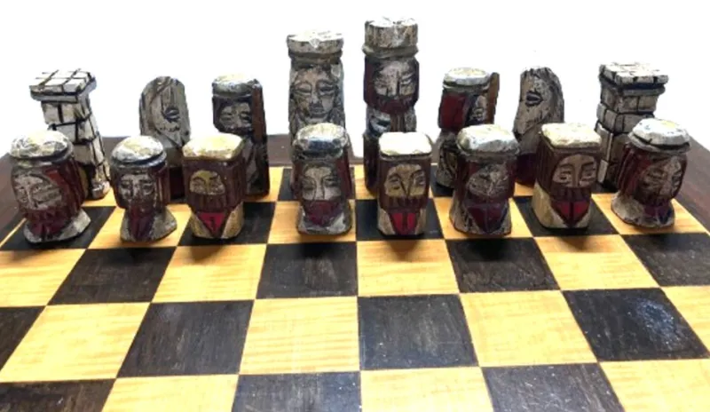 Pamono Walnut Chess Table with Hand-Carved Figures, Spain, 1960s, Set of 3> Game Tables