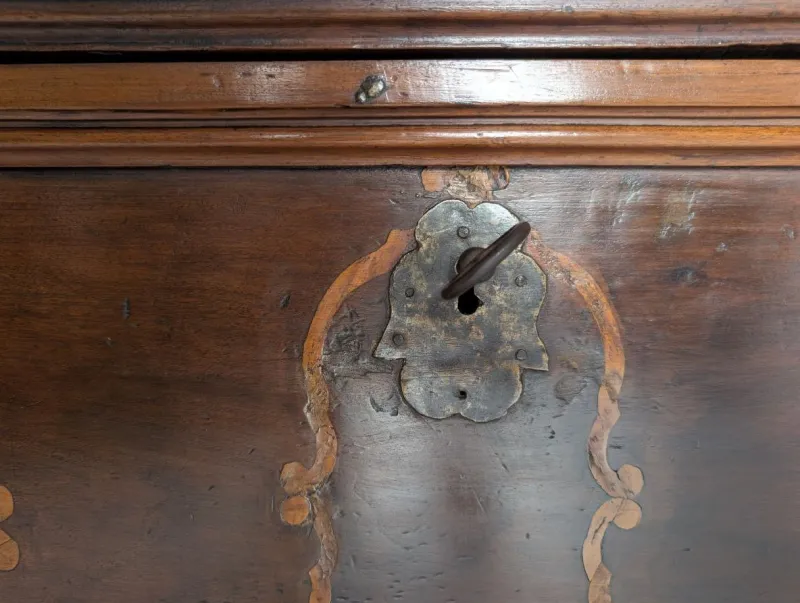 Sale Pamono Walnut Chest, 17th Century