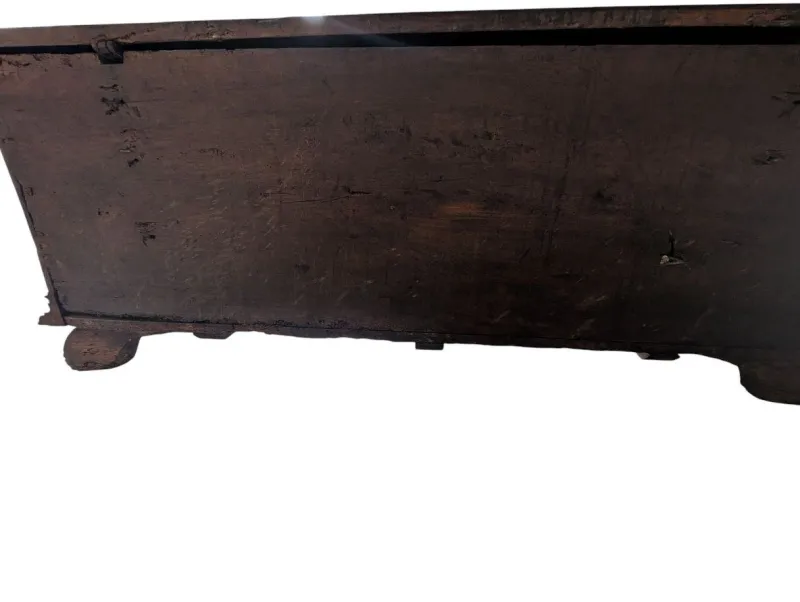 Sale Pamono Walnut Chest, 17th Century