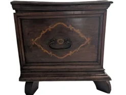 Sale Pamono Walnut Chest, 17th Century