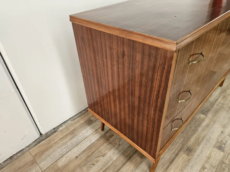 Pamono Walnut-Lined Chest of Drawers with Brass Handles, 1950> Dressers, Commodes & Chests