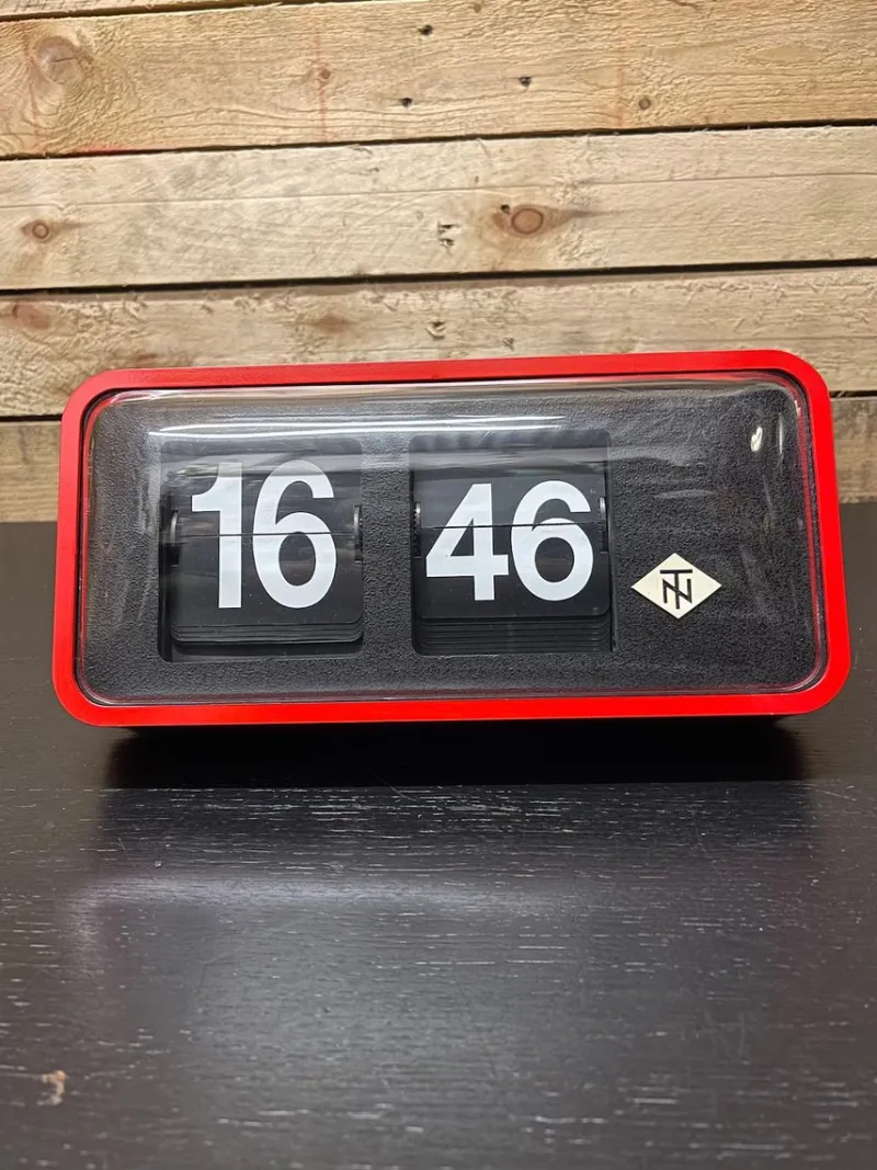 Pamono West German Station Flip Clock from TN Tele Norma, 1960s> Clocks