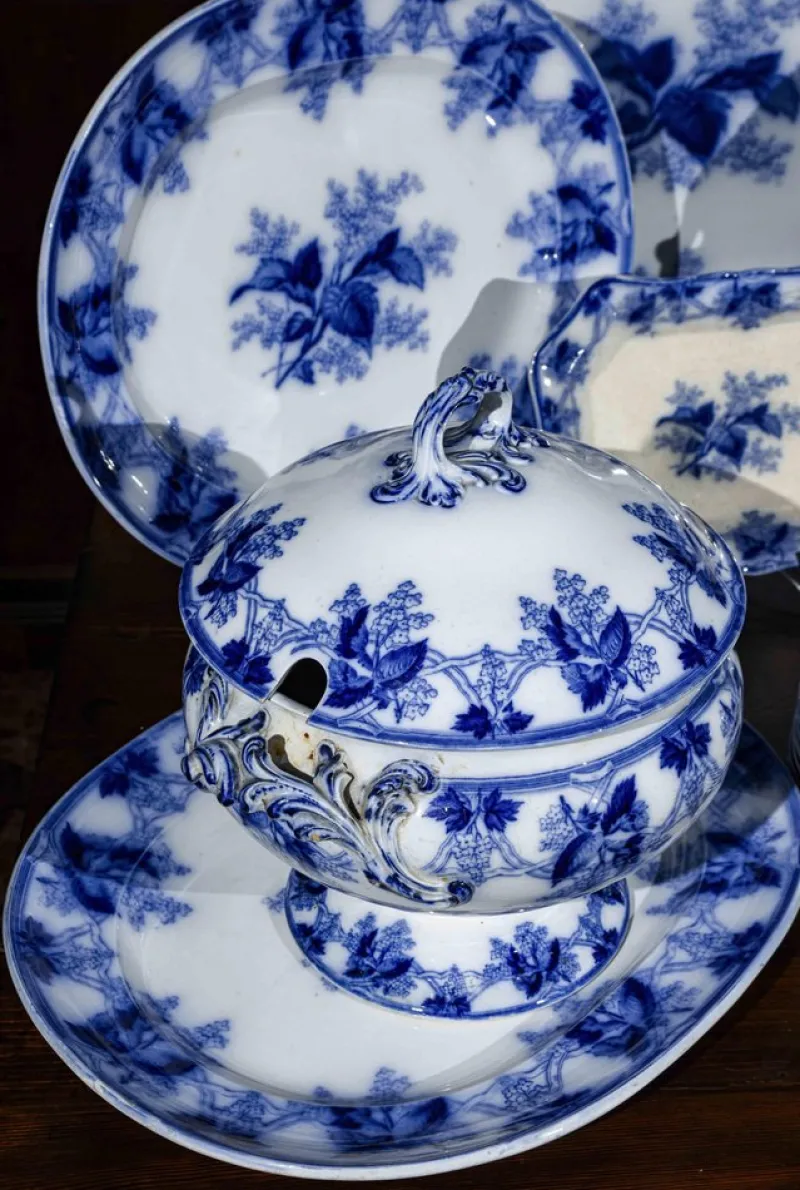 Pamono White and Blue Table Service, Set of 40> Dinner Plates & Bowls