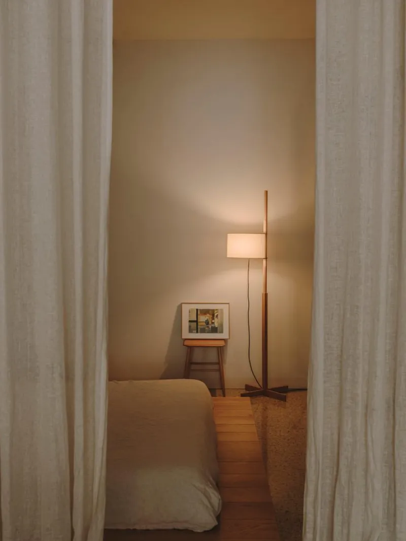 Pamono White and Cherry Wood TMM Floor Lamp by Miguel Milá> Floor Lamps