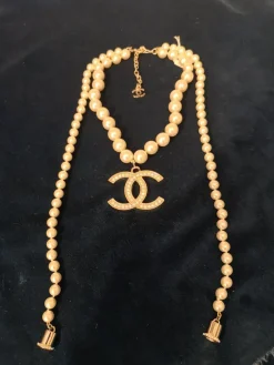 Pamono White and Gold Chanel Necklace Pendant from Chanel> Necklaces