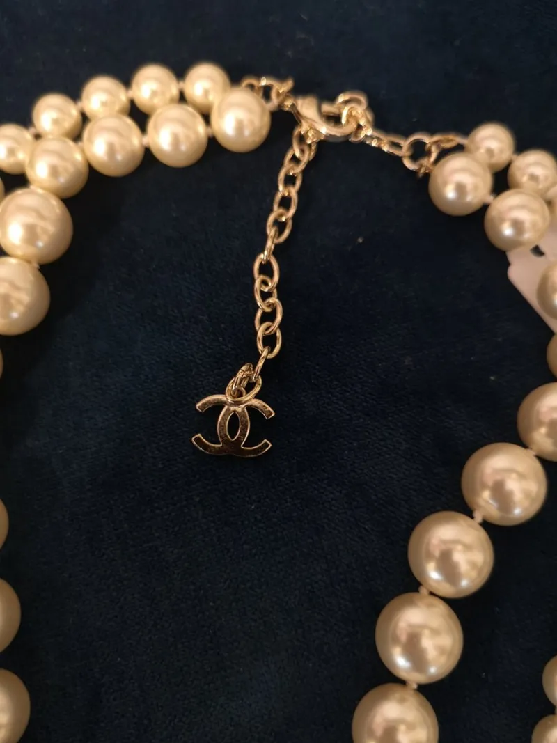 Pamono White and Gold Chanel Necklace Pendant from Chanel> Necklaces