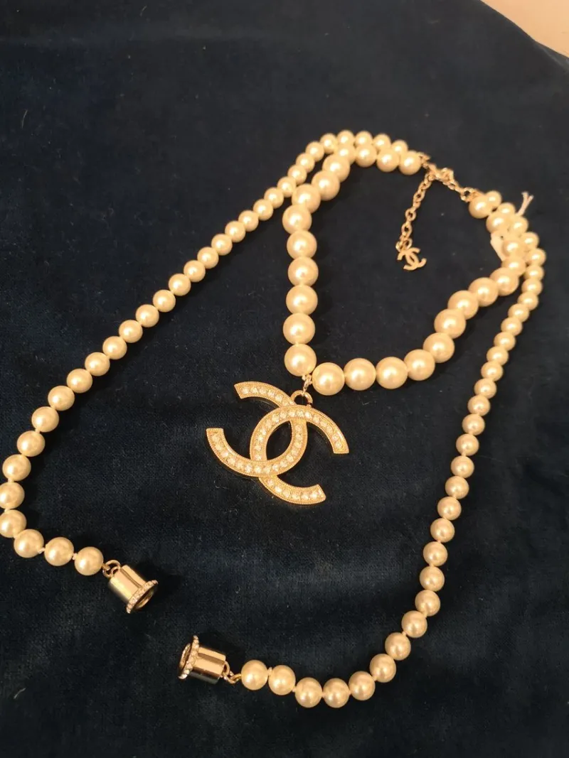 Pamono White and Gold Chanel Necklace Pendant from Chanel> Necklaces