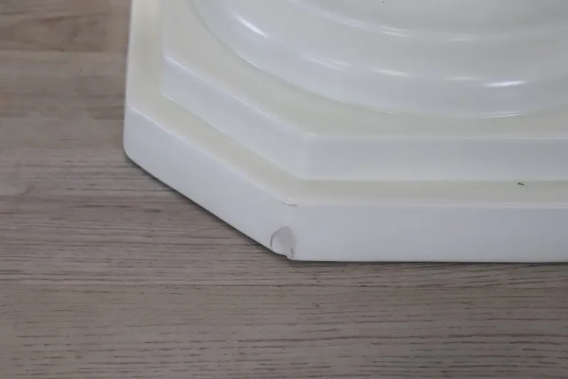 Pamono White Ceramic Column by Bassano> Pedestals And Columns