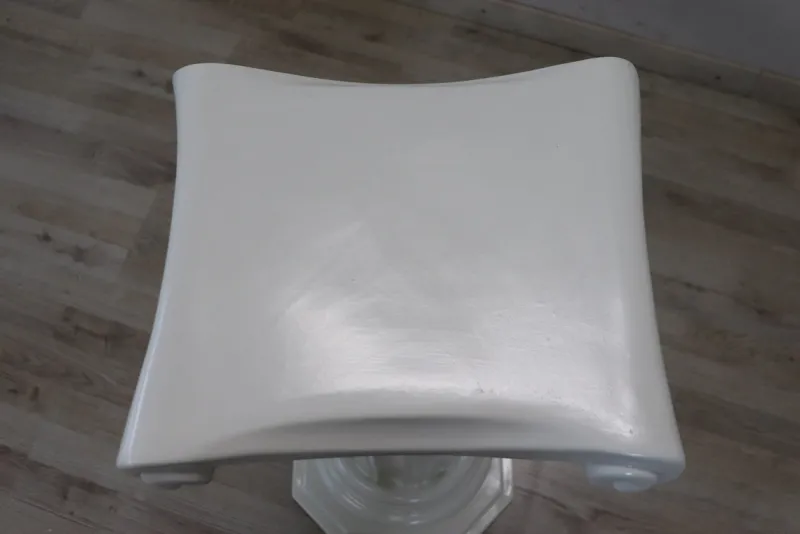Pamono White Ceramic Column by Bassano> Pedestals And Columns