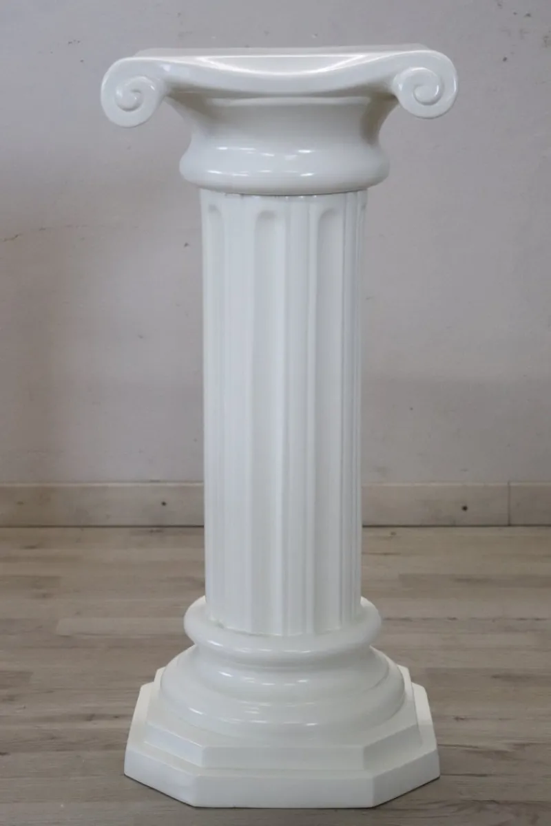 Pamono White Ceramic Column by Bassano> Pedestals And Columns