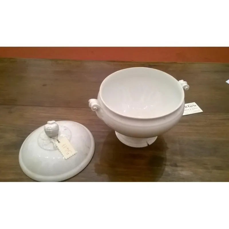 Pamono White Ceramic Round Tureen, 1800s> Serving Dishes