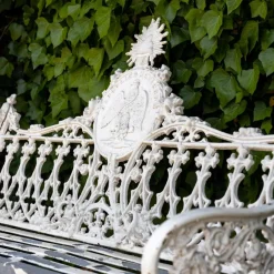Pamono White Garden Bench in Cast Iron><noscript><img width=