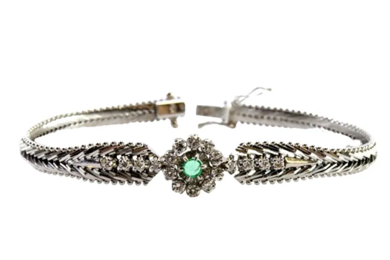 Best Pamono White Gold Bracelet with Herringbone-Shaped Links, Central Rosette with Emerald and Brilliant-Cut Diamonds