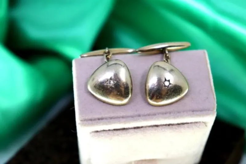 Pamono White Gold Cufflinks in Concave Triangular Shape with Brilliant-Cut Diamonds, Set of 2