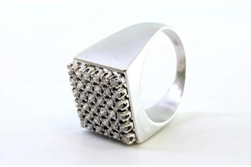 New Pamono White Gold Ring with Brilliant-Cut Diamonds
