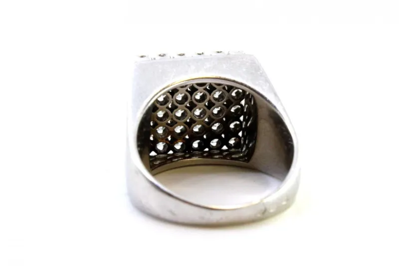 New Pamono White Gold Ring with Brilliant-Cut Diamonds