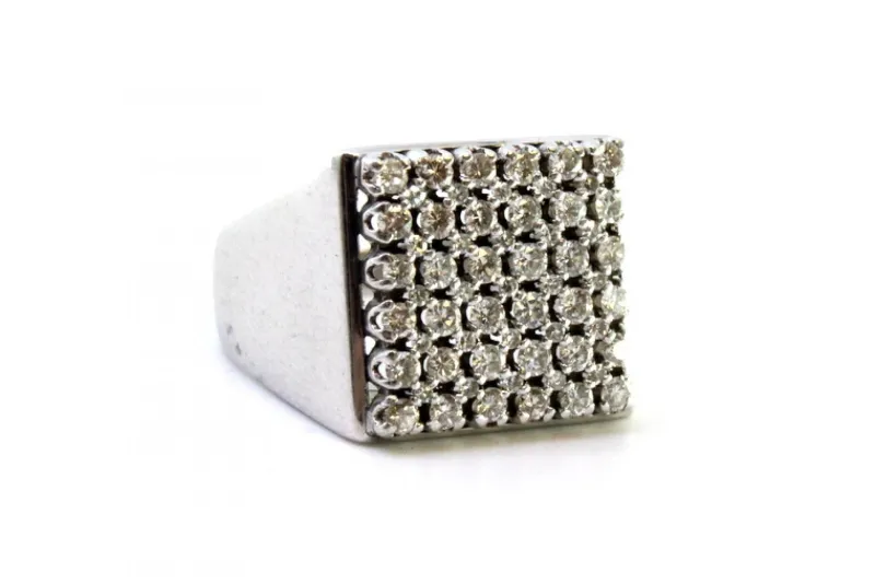 New Pamono White Gold Ring with Brilliant-Cut Diamonds