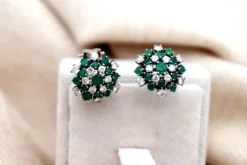 Pamono White Gold Shower-Shaped Earrings with Brilliant-Cut Diamonds, Set of 2><noscript><img width=