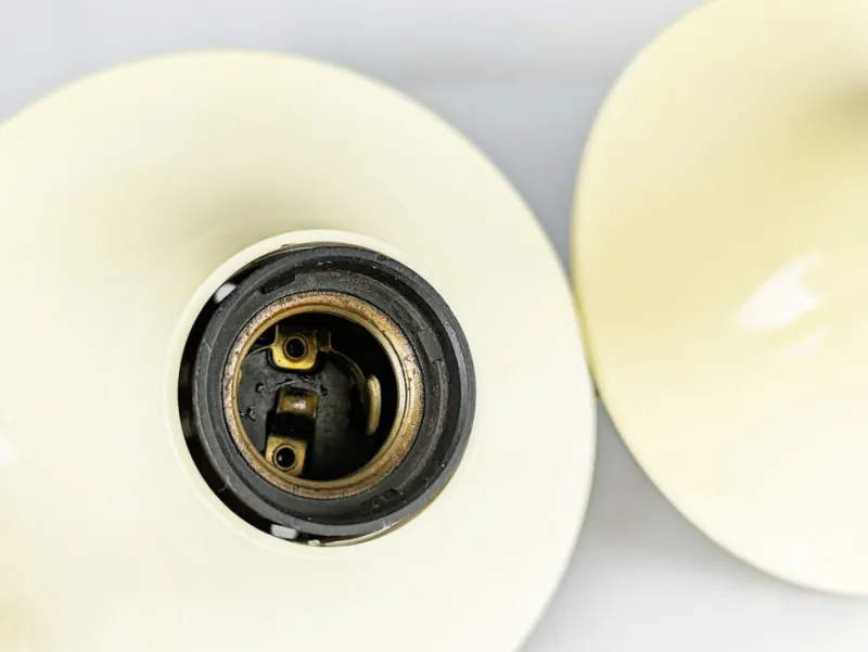 Pamono White Ivory Plastic Teti Wall Lamp by Vico Magistretti for Artemide, 1960s> Wall Lights & Sconces