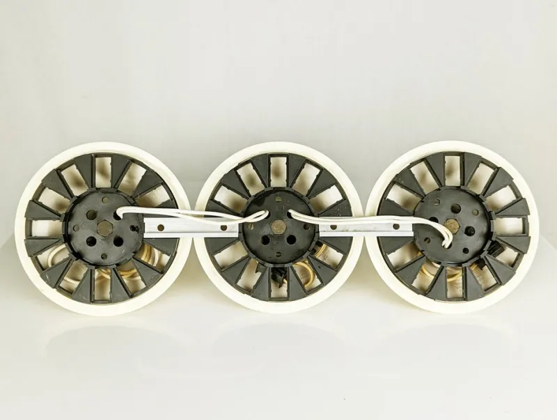 Pamono White Ivory Plastic Teti Wall Lamp by Vico Magistretti for Artemide, 1960s> Wall Lights & Sconces