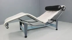 Hot Pamono White Leather LC4 Chaise Longue by Le Corbusier for Cassina, 1960s