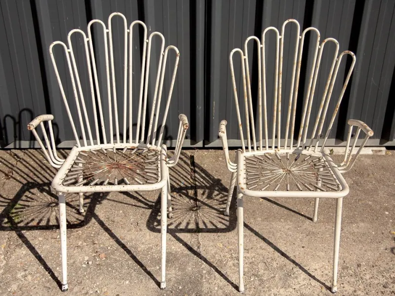 Discount Pamono White Painted Wrought Iron and Metal Bistro Chairs and Sofa in the style of Mathieu Matégot, France, 1950s, Set of 5