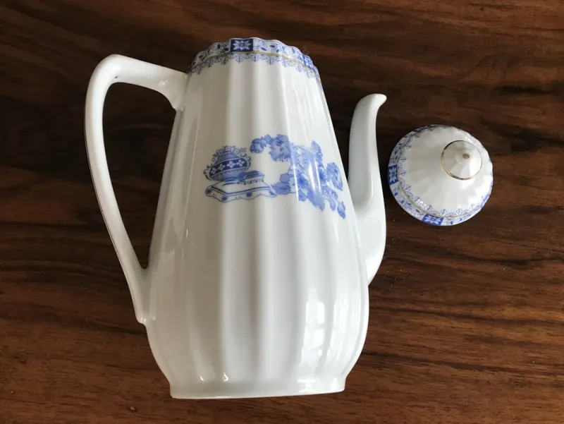 Pamono White Porcelain Jug, Bavaria, 1950s> Bottles, Carafes & Jugs