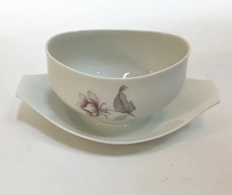 Clearance Pamono White Porcelain Tableware Set from Bidasoa, 1960s, Set of 27