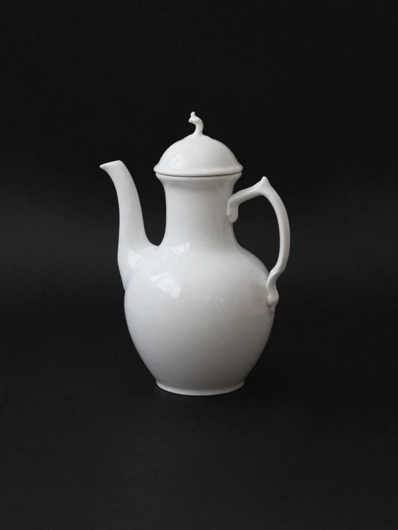 Pamono White Porcelain Teapot from Royal Copenhagen, 1980> Coffee & Tea Service