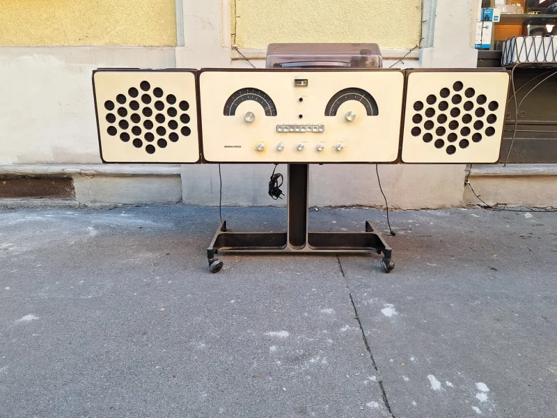 Discount Pamono White RR126 Radio by Achille and Pier Giacomo Castiglioni for Brionvega, 1980s