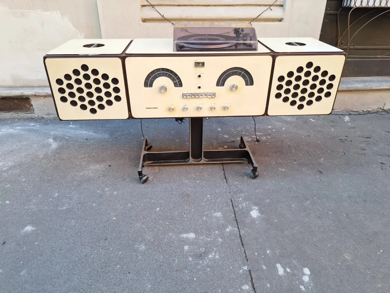 Discount Pamono White RR126 Radio by Achille and Pier Giacomo Castiglioni for Brionvega, 1980s