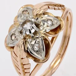 Pamono White Sapphires and 18 Karat Rose Gold Feather Clover Ring, 1960s><noscript><img width=