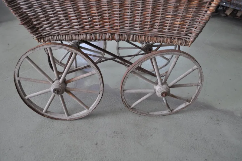 Pamono Wicker & Wood Pram, 1930s> Children's Chairs