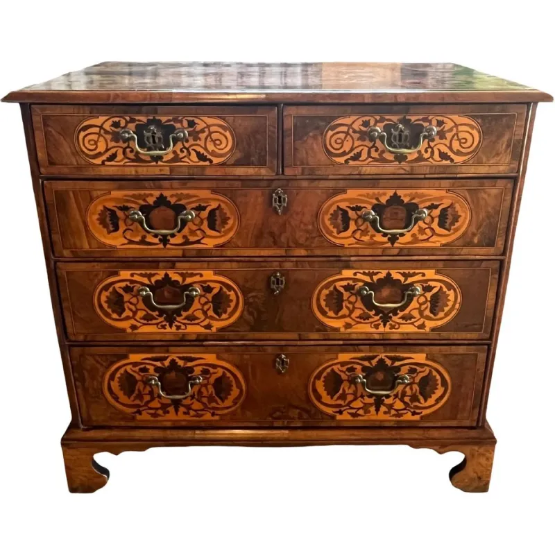 Hot Pamono William and Mary Walnut Inlaid Chest of Drawers, 17th Century