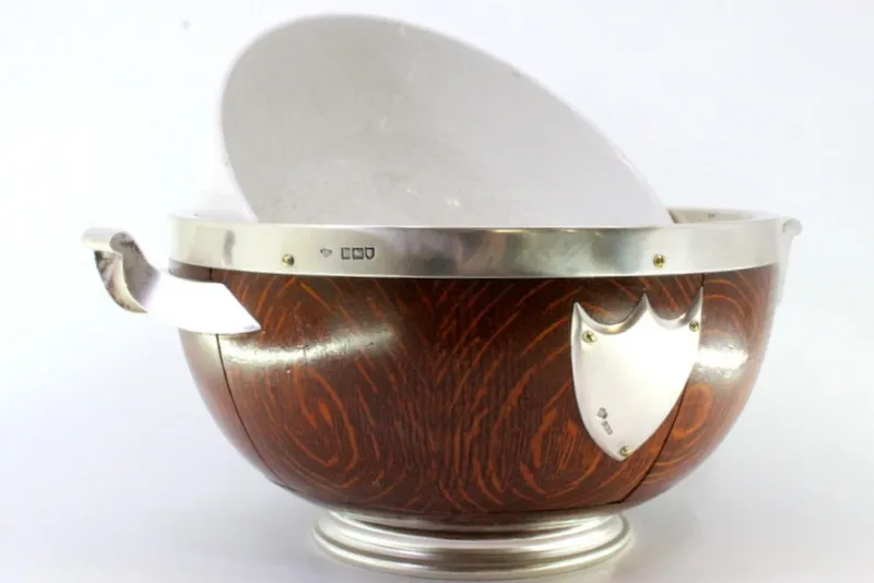 Online Pamono Wooden Salad Bowl with Silver Applications, Porcelain Core and Shield-Shaped Cards for Monograms