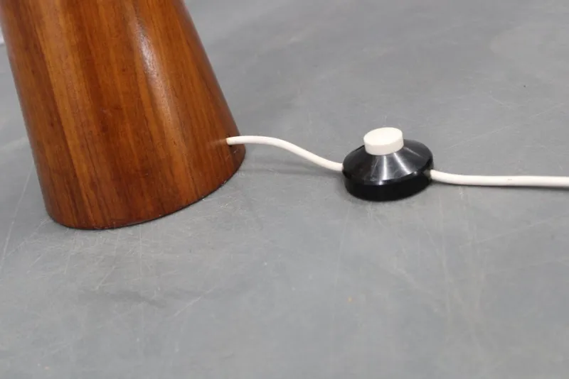 Pamono Wooden Table Lamp with Wicker Shade from Parker Knoll, Britain, 1960s> Table Lamps