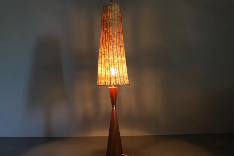Pamono Wooden Table Lamp with Wicker Shade from Parker Knoll, Britain, 1960s> Table Lamps