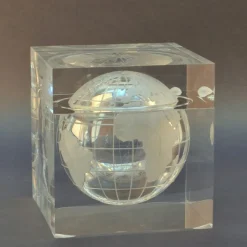 Pamono World Globe Acrylic Cube Ice Bucket by Alessandro Albrizzi, 1960s><noscript><img width=