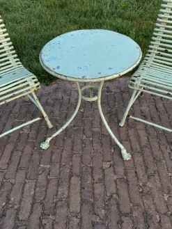 Pamono Wrought Iron Garden Table and Chairs from Arras, 1890s, Set of 3><noscript><img width=