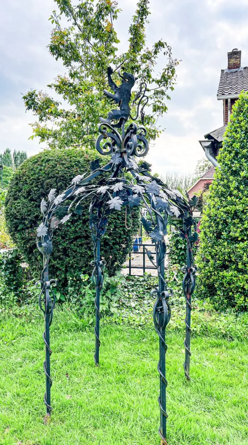 Pamono Wrought Iron Well Head Gantry with Pulley, 1950s> Garden Accessories